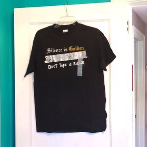 NWT Graphic tee shirt medium